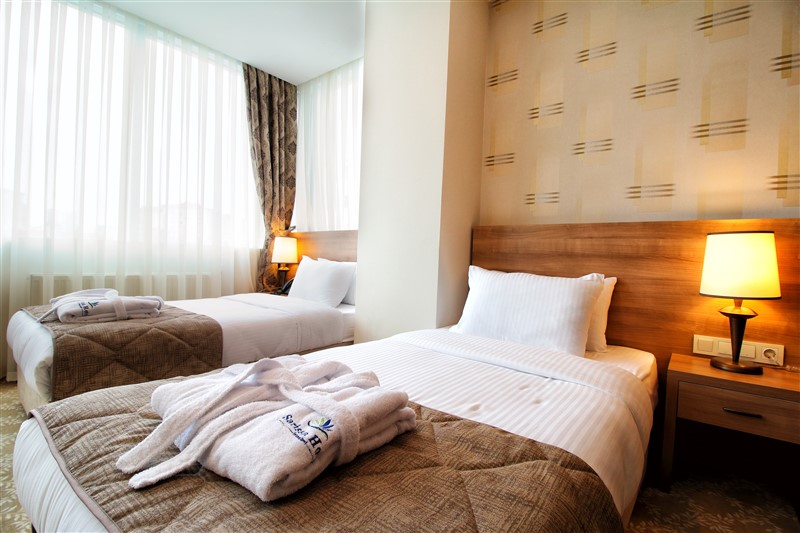 Sarissa Hotel